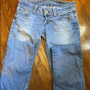 GUESS! ♥️Super comfy Guess jeans.